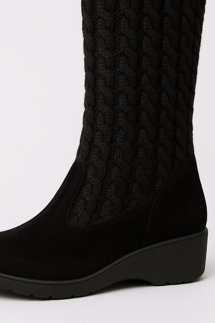 Kniehohe, bequeme Strickstiefel mit Keilabsatz (Elvira)