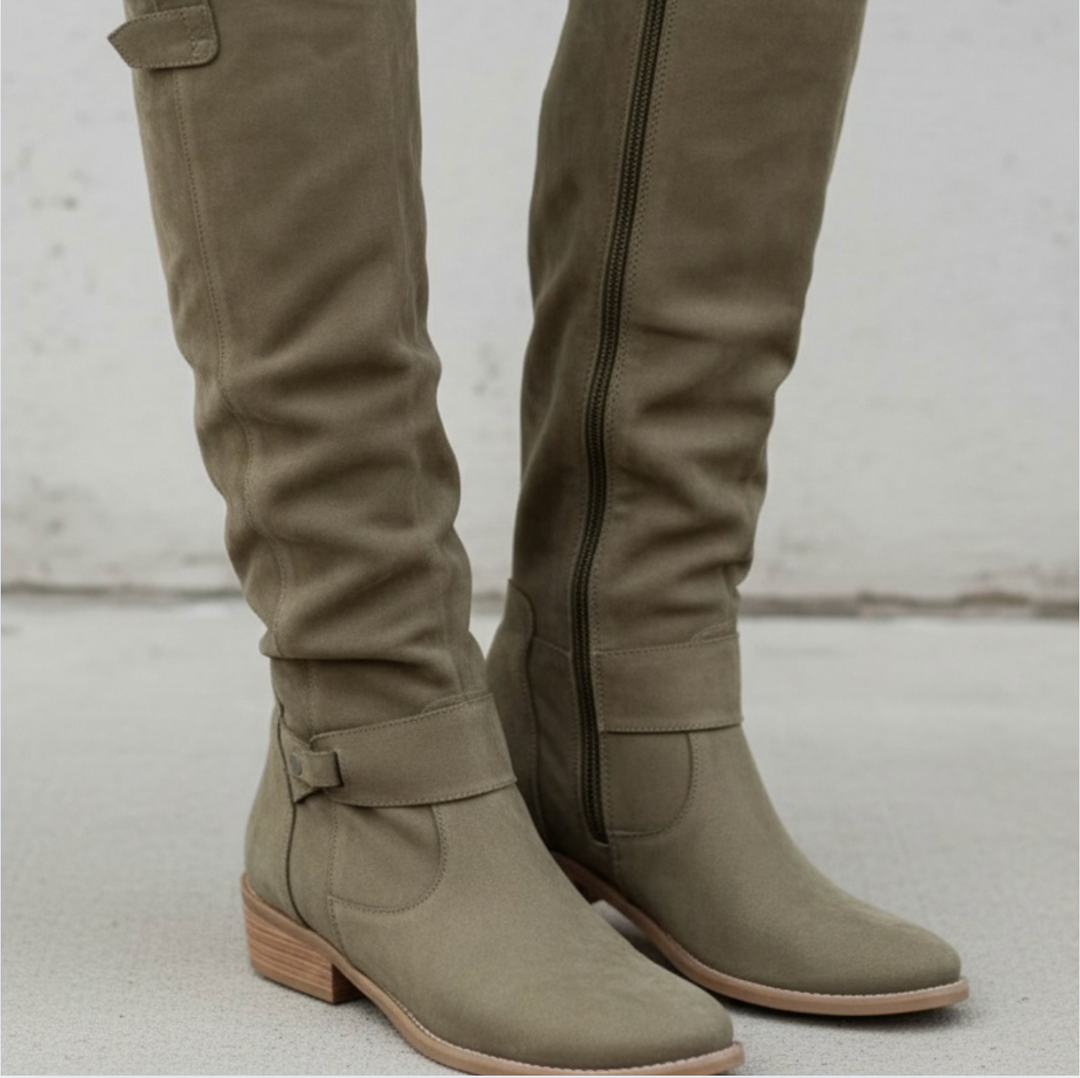 Moderne hohe Stiefel (Amara)