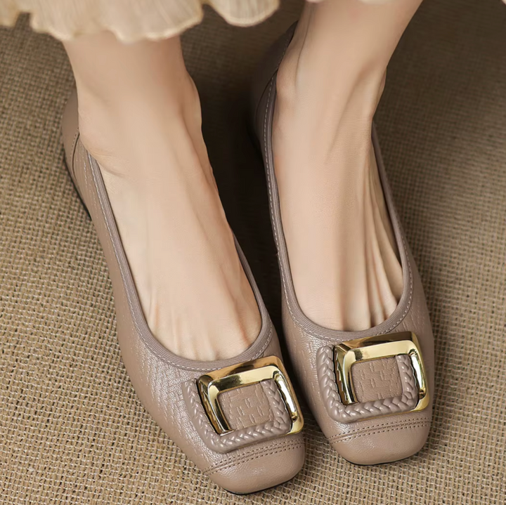 Elegante Buckle Pumps (Rosalie)
